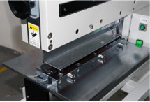 0.50~3.8mm Thickness 220VAC 110V PCBA FR4 PCB Cutting Machine / V Cut Cutter