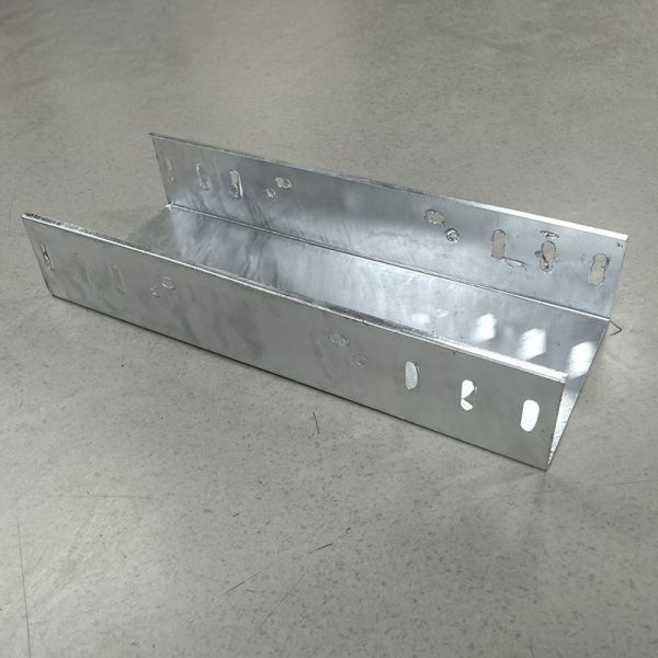 Silver Galvanised Steel Cable Tray 50mm-1000mm For Indoor And Outdoor