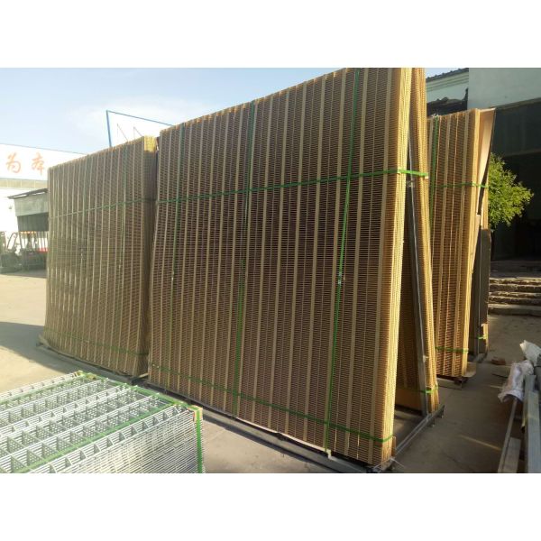 Anti-Cutting 358 High Security Fence Hot Dipped Galvanized Welded Fence