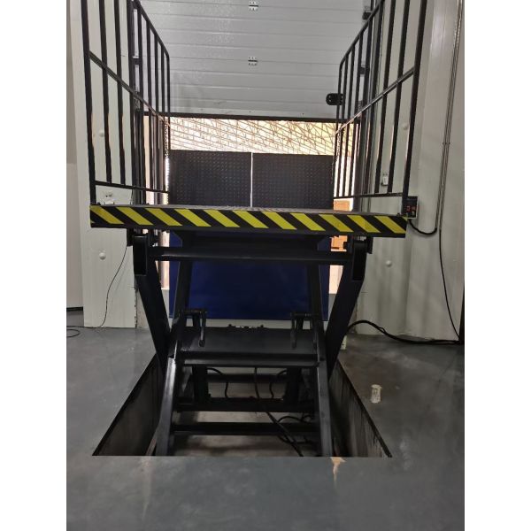 Automatic Hydraulic Dock Lift, Truck Dock Lift With Scissor Mechanism For Warehouse Loading