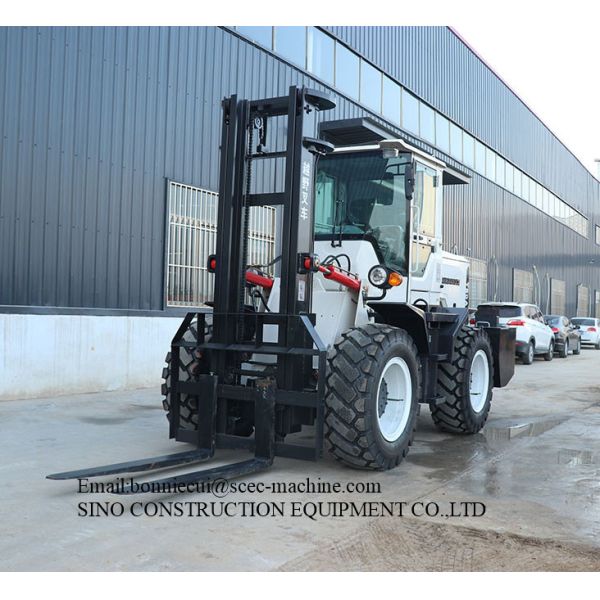 Off Road Rough Terrain 3000kg 30mm Diesel Forklift Truck