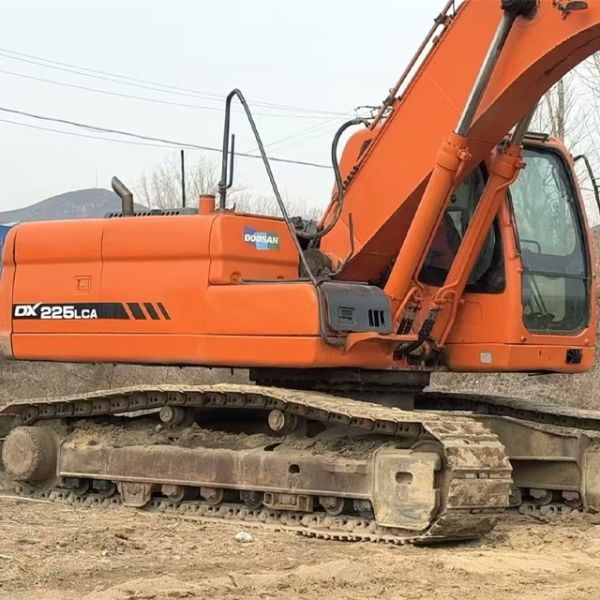 Reliable Doosan DX225 Used Excavator Durable and High Performance  Medium Excavator