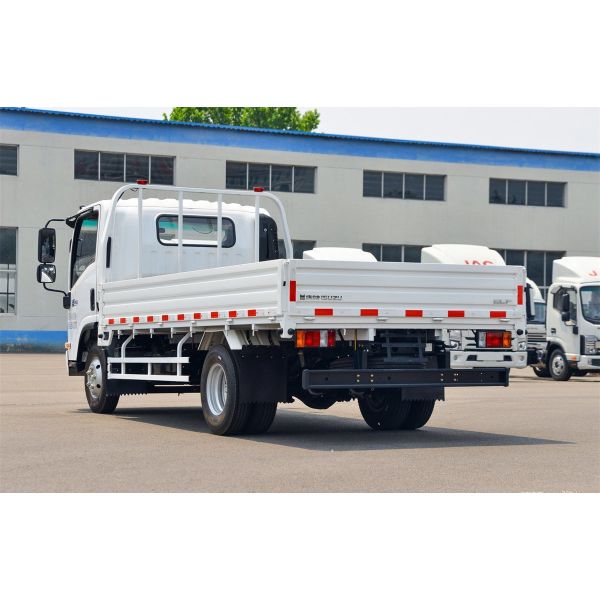 NEW ISUZU Mini Cargo Van Trucks 4X2 120hp RHD Diesel 5Ton 7Ton Light Duty M100 Small Cargo Truck for Sale