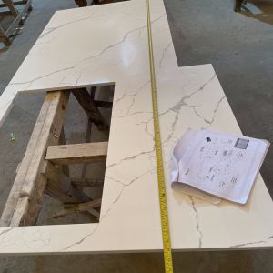 China Apartment Stylish Modern Wood Kitchen Cabinets OEM ODM on sale