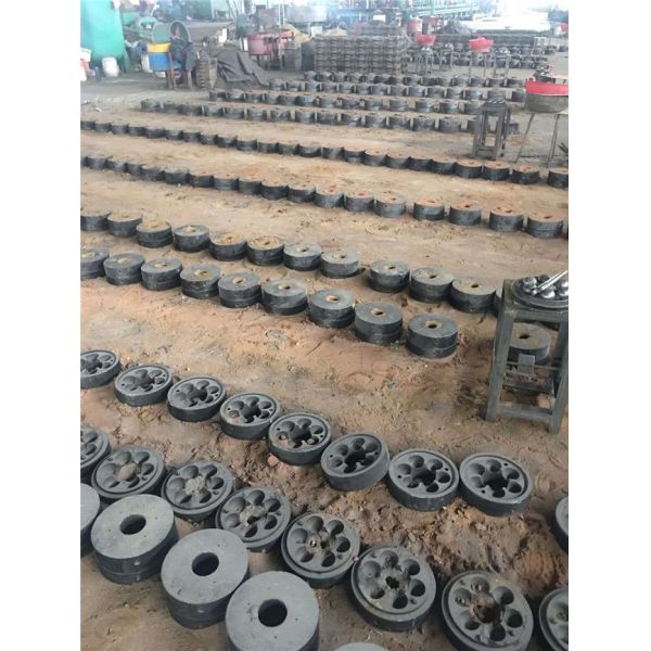 Cr 2 Ball Mill Casting Steel Ball 12mm - 120mm With High Chemical Resistant