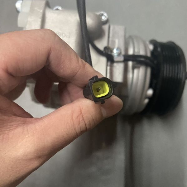 Air Conditioning Compressor for Maxus V80 C00000074 7KW SE10B17 C00000073 10KW SE10B20