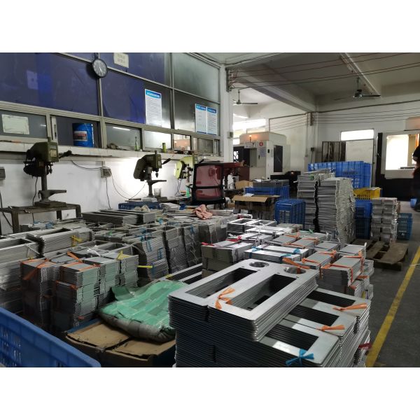 USB A+C Fast Charging Wireless Charger 3 Power Outlets Pop-Up Desktop Kitchen Socket UK Plug Standards Tabletop