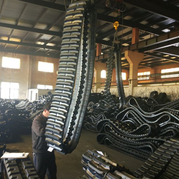 Manufacturer Rubber Tracks FOR EXCAVATORS MINI DIGGERS Paver Farm tractor Robot