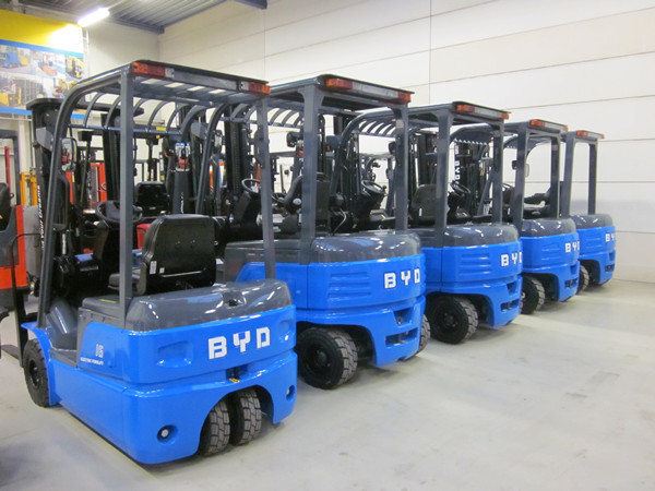 Long Life 2500Kg Battery Powered Forklift Truck For 3150mm Overall Length