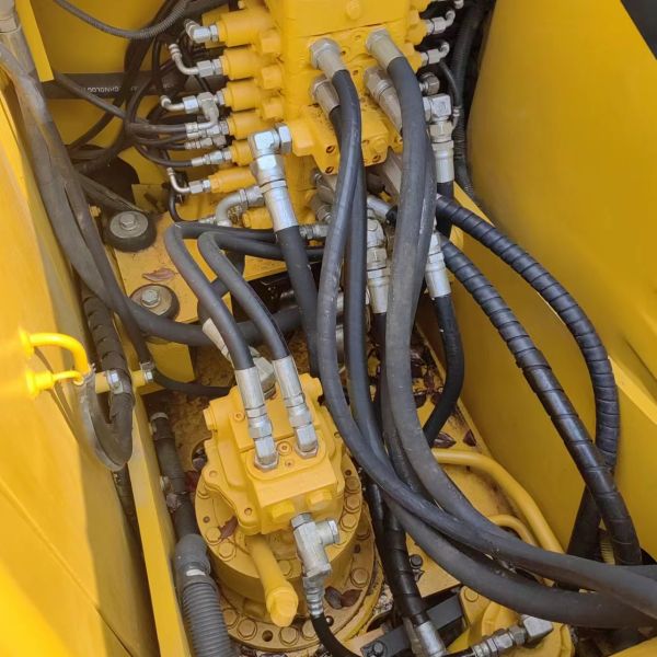 Original Hydraulic Pump Used Komatsu PC130-7 Crawler Excavator with Japanese Engine