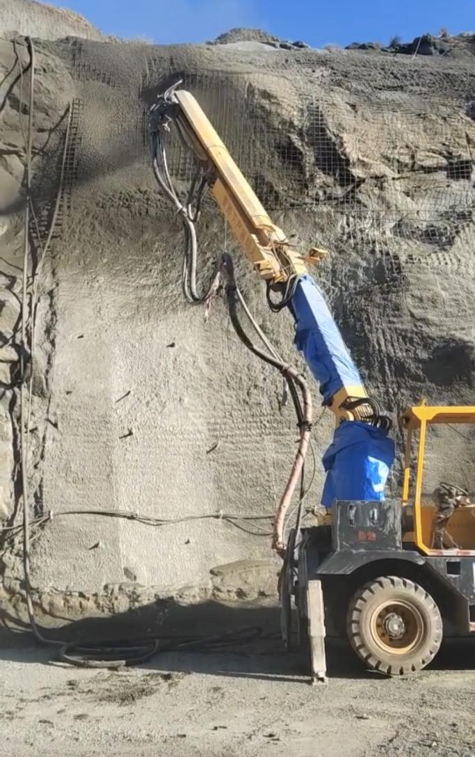 Efficient Wet Concrete Shotcrete Robot Machine Advanced Reliable For Tunneling Slope Projects