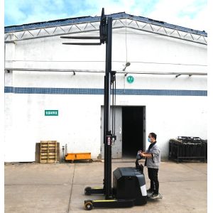 Quality Battery Powered Pallet Electric Reach Trucks 5T Standing Operating wholesale