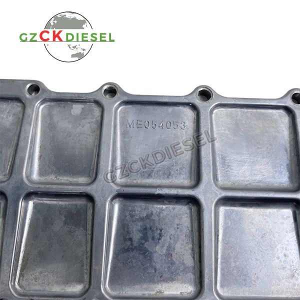 Oil Cooler Cover ME150453 ME054549 ME150441 for Mitsubishi truck Engines 6D22 6D24 6D22T