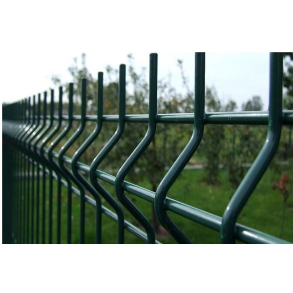 Prism Curved 3D Welded Wire Fence / 1m-2.4m V Mesh Fencing Panels