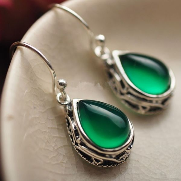 Sterling Silver Pear Shape Green Agate Dangle Drop Earrings (E12282GREEN )