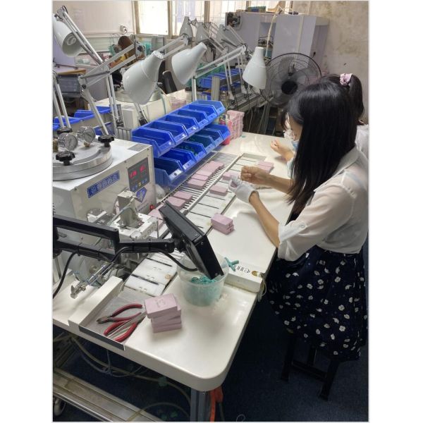 0.61ct 14K Yellow Gold Jewelry Ring 2mm 1.5mm Stone Size With Natural Diamond