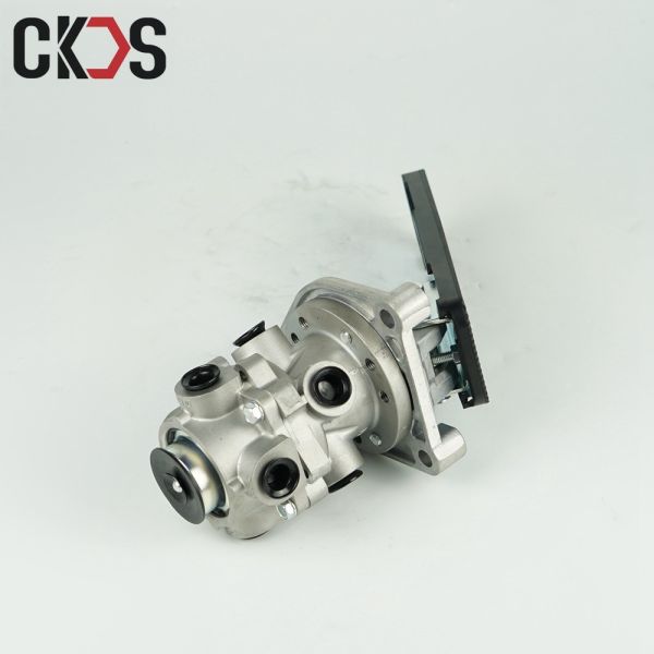 241-02903 Mitsubishi Fuso FV413 Foot Brake Valve