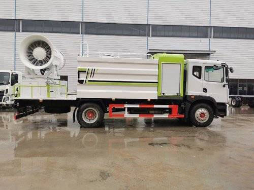 Dongfeng Duolika D9 Used Water Tank Truck