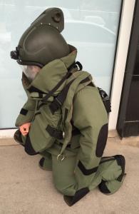 China Durable Bomb Disposal Suit Eod Suit Washable Fire Retardant Fabric on sale