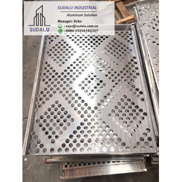 Aluminum CNC Punching Holes Ceiling Panels Customized Aluminum Perforated Ceiling Sheet