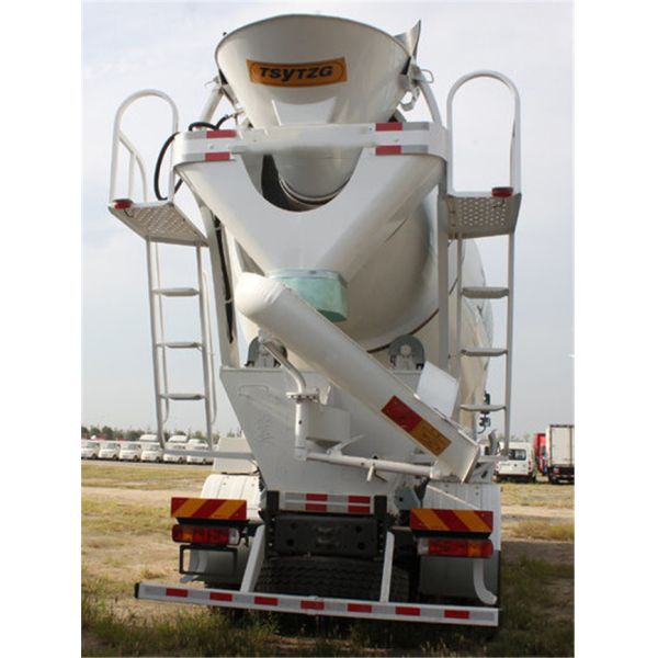 Yellow Concrete Construction Equipment 6x4 8m3 Concrete Mixer Truck With Pump Self - Loading