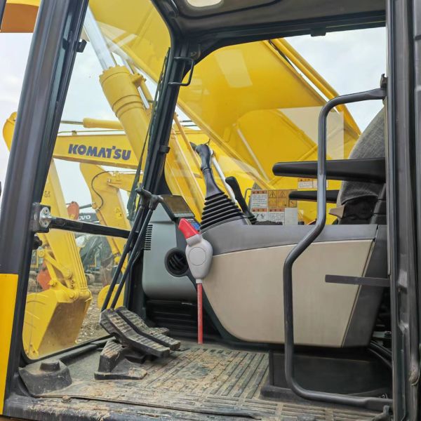 22 Ton Used Komatsu Excavator PC220 Second Hand Good Condition