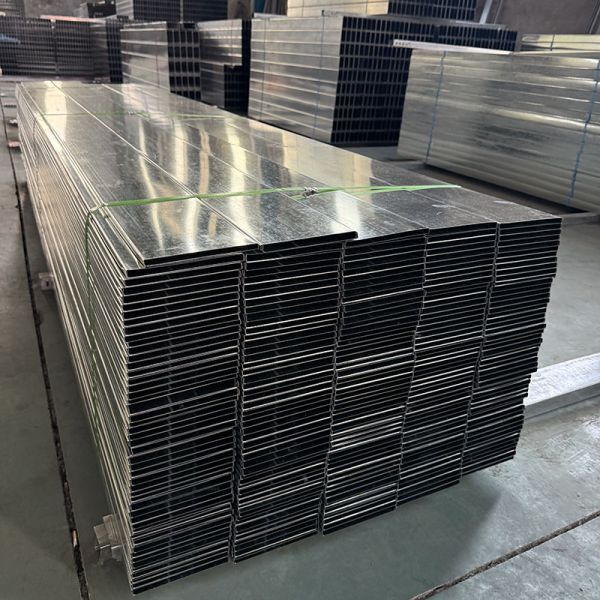 Cable Safe Cable Tray Hot Dip Galvanized Metal Bridge Covered Cable Tray