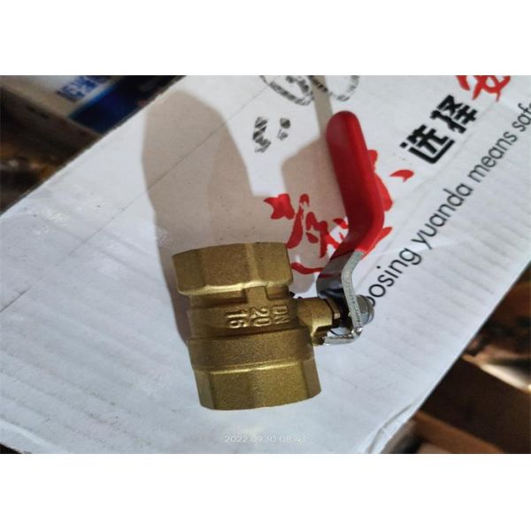 PTFE Seal Threaded Brass Water Valve 1.6 Mpa Pressure