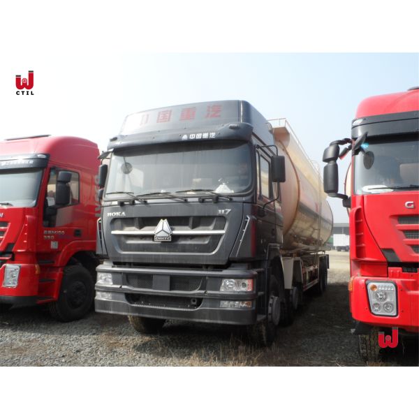 HOWO 8X4 Dry Bulker Cement Truck 9.726l Bulker Cement Tanker