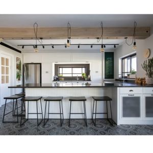 China Luxury Designs Kitchen Sets Cabinet Solid Wood Kitchen Cabinets on sale