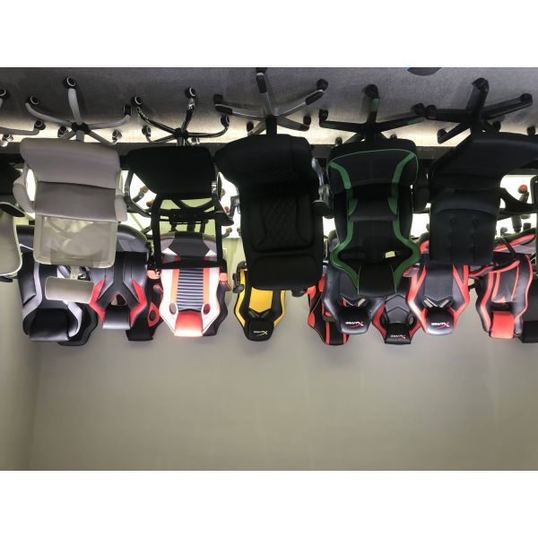 Comfortable Ergonomic Gaming Chair with Adjustable Fabric and Integrated Headrest