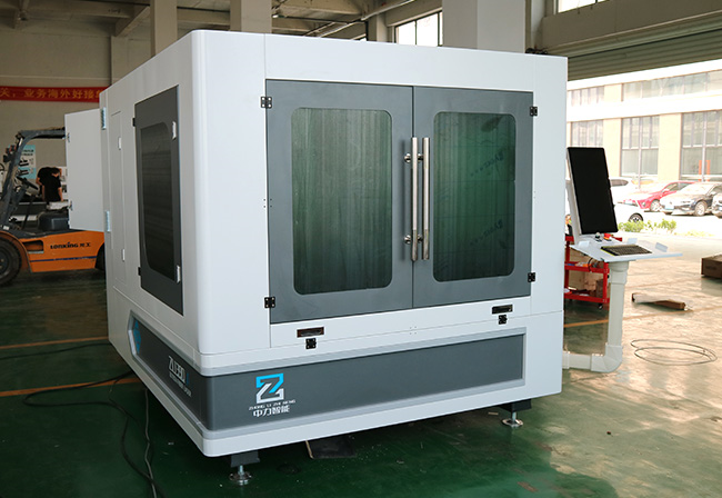 1390 High Precision Fiber Laser Cutting Machine Small Size 1300mmx900mm
