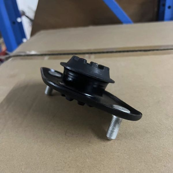 Auto Suspension Shock Absorber Strut Mount 50016196 for SAIC MG GT 6 and ROEWE 350 360
