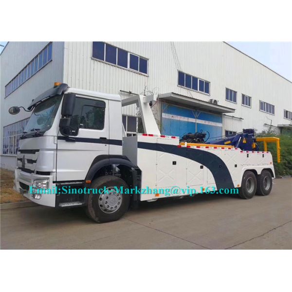 Durable Hydraulic Semi Truck Wrecker , 25-30 Ton City Heavy Recovery Truck