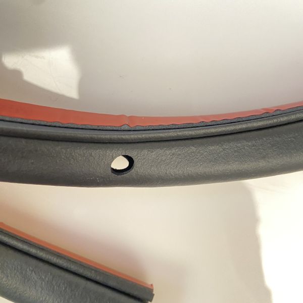 Car Fitment Door Rubber Seal Strip For Tesla Model Y OE 1500058-04