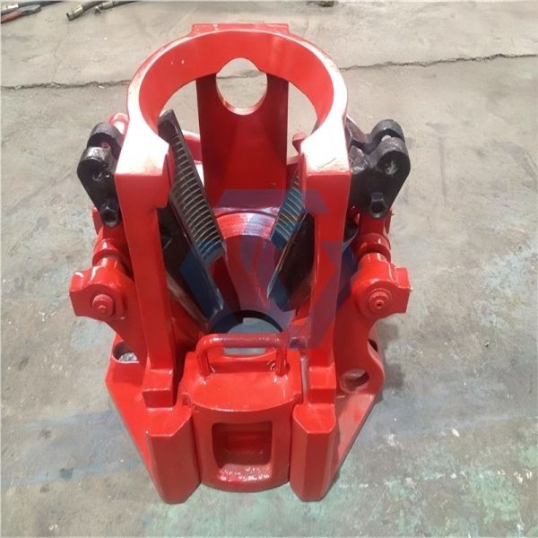 API Specification 7K Interchangeable Tapered Slides Safety Clamp For Easy Adaptation To Different Pipe Sizes For Oilfield
