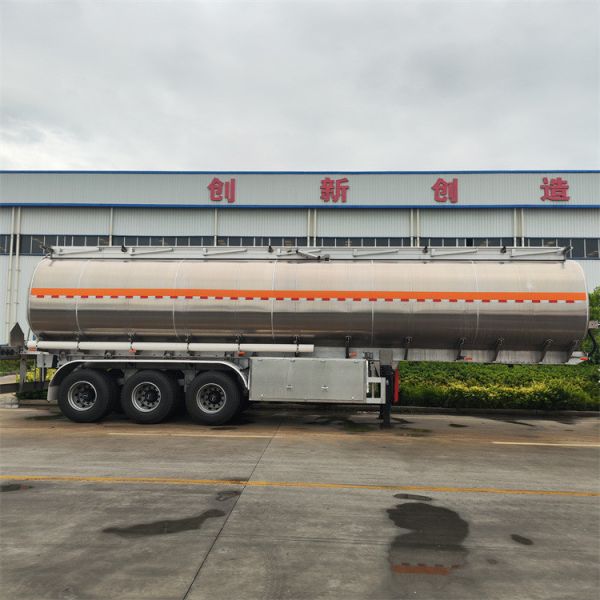 Three Axel 44 Cubic Meters Palm Crude Oil Tanker Trailer Fuel Tanker Semi Trailer