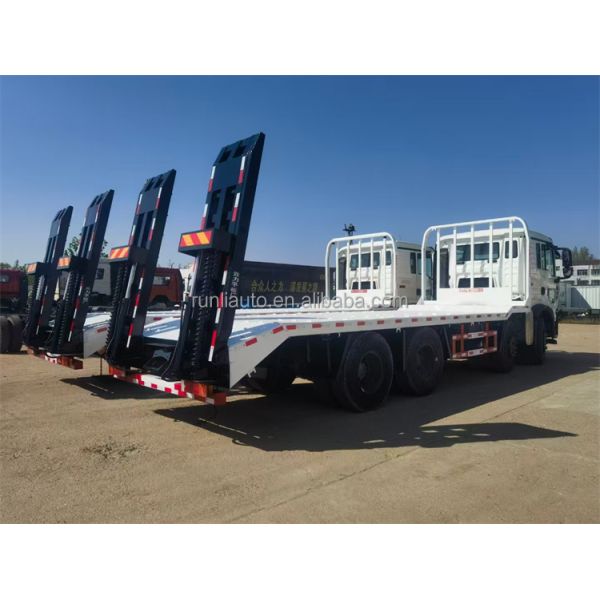 Large Capacity12 Wheels 20ton 25ton Excavator Transfer Howo Flat Bed Transport Truck