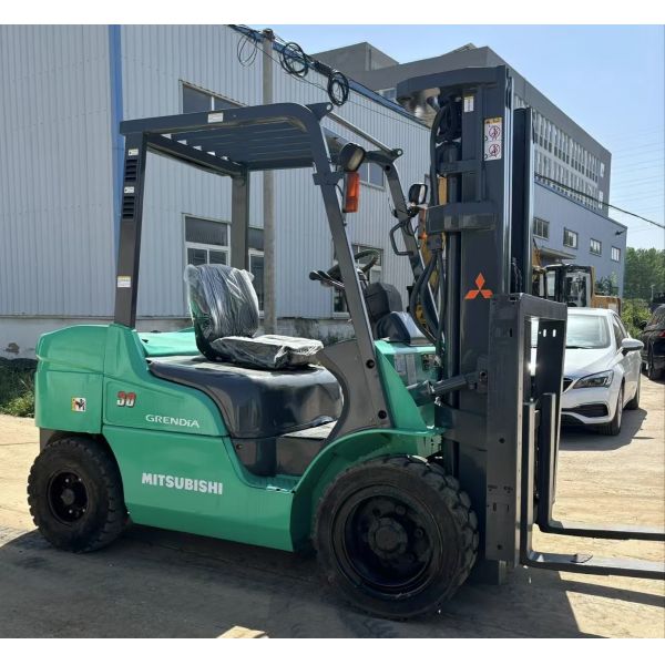 Japan Used Mitsubishi Diesel Forklift 3 Ton Used Original Mitsubishi Lifting Machine New Model