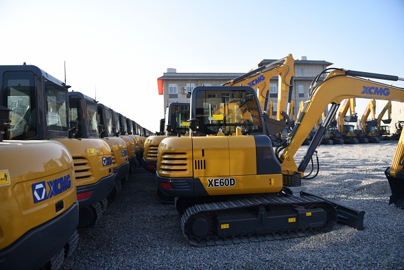 XE60D Light Duty Excavator , Hydraulic Crawler Excavator With 6T Operate Weight