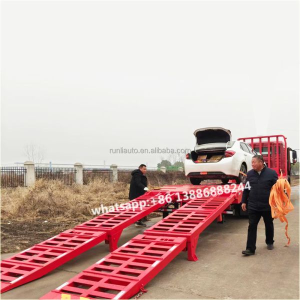 Hot Selling Large Capacity HOWO Flat Transport Vehicle Low Flatbed Truck Mechanical Equipment Transportation