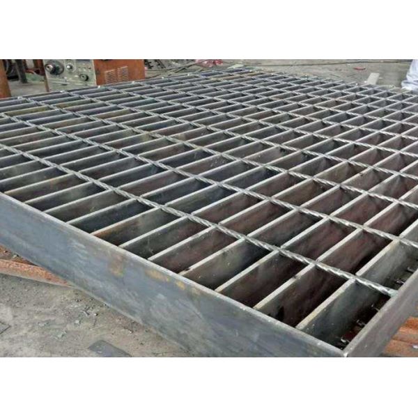 Hot Dipped Galvanized Steel Grating / Heavy Duty Metal Grid Bearing Significant