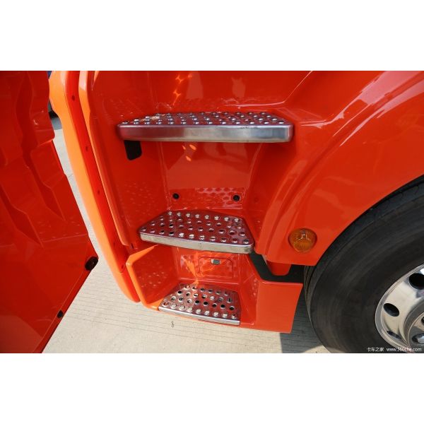 450hp Diesel Tractor Truck Sinotruck Sitrak C7H Euro 2