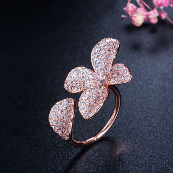 Fashion Flower Finger Ring Band Dazzling Brilliant CZ Stone Flower Ring Setting Classic Wedding Ring Anniversary Gift
