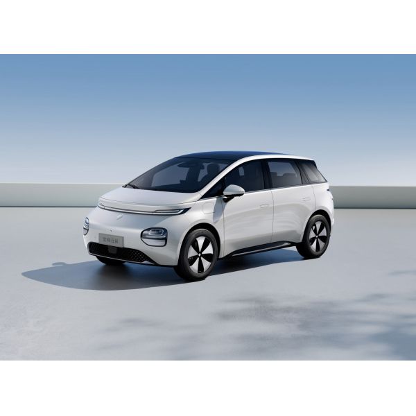 BaoJun Clouds Ev A Hatchback Small Electric Sedan With A Range Of 360KM-460KM