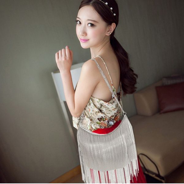 The new spring and summer 2016 female Korean tassel chain shoulder bag Mobile Messenger