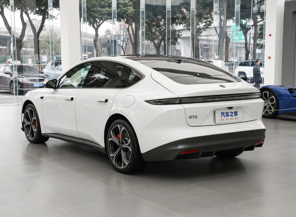 Left Steering Nio ES6 Electric Car with 5 Seats 5 Doors and Extra Long Endurance