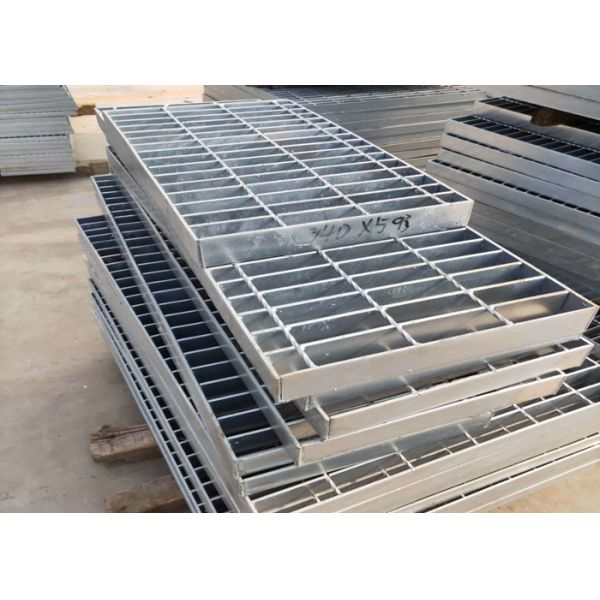 Anti Skid Q345 Welded Steel Grating 1250mm Width Hot Dip Galvanized