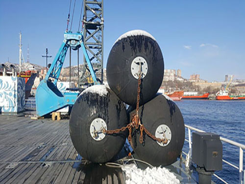 Pneumatic Ship Marine Dock Fenders Aircraft Tyre Rubber Boat Mooring Fenders 80KPa