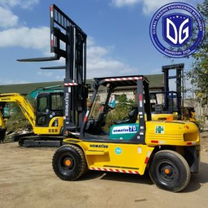 Quality 7 Ton Used Komatsu Forklift Mechanical Engine Style wholesale